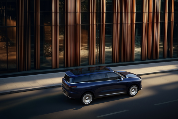 33.69万元起，上汽旗舰?智己LS9正式开启预售 以全球巅峰科技，颠覆30万级大六座SUV格局