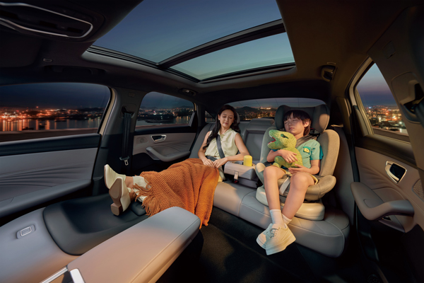 荣威M7 DMH重磅上市，限时美好价8.58万元起享新能源时代家轿王