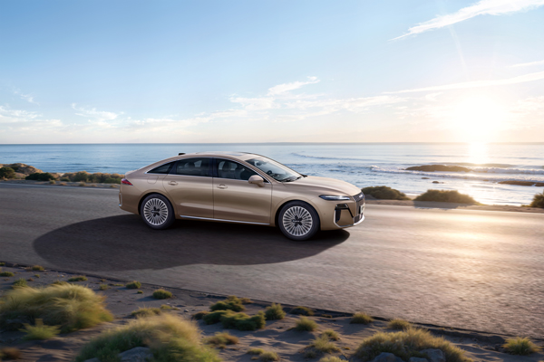 荣威M7 DMH重磅上市，限时美好价8.58万元起享新能源时代家轿王